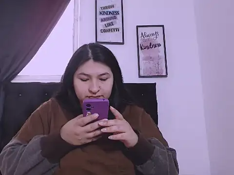 Snapshot of _69HONRY chatting on 10/21/25, 01:01 69HONRY online show from 10/21/25, 01:01