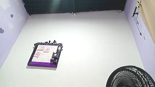 PetiteIvoryQueen19 online show from 12/23/24, 01:18