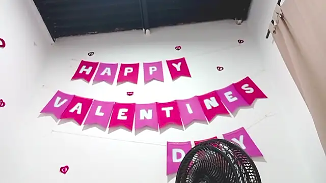 PetiteIvoryQueen19 online show from 02/17/25, 02:20