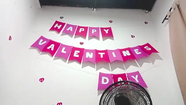 PetiteIvoryQueen19 online show from 02/26/25, 07:31