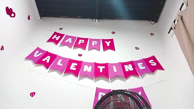 PetiteIvoryQueen19 online show from 02/28/25, 07:15