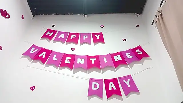 PetiteIvoryQueen19 online show from 03/01/25, 07:19