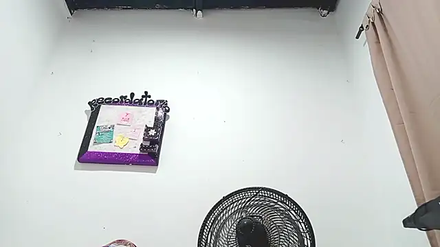 PetiteIvoryQueen19 online show from 03/11/25, 04:54