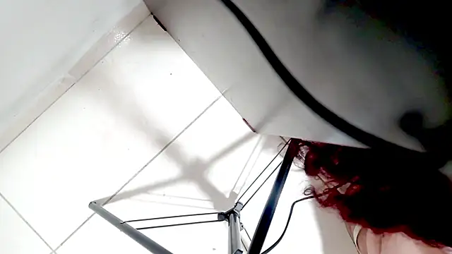 PetiteIvoryQueen19 online show from 09/18/25, 06:26