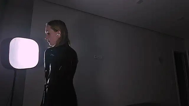 vinylstore online show from 11/30/25, 05:50