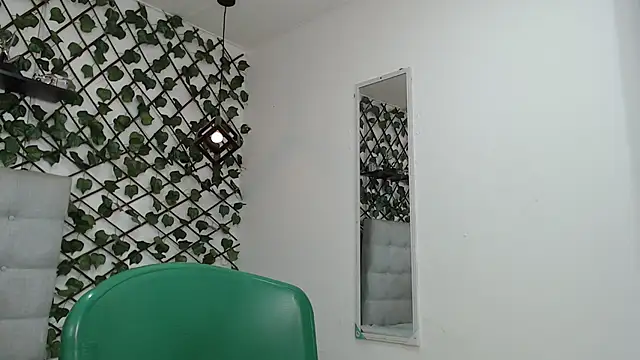 dannaberlin 0 online show from 03/09/25, 12:53