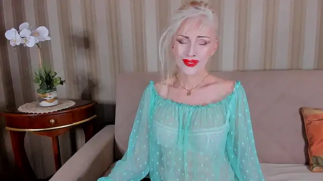 Rita Farel online show from 02/05/25, 11:39