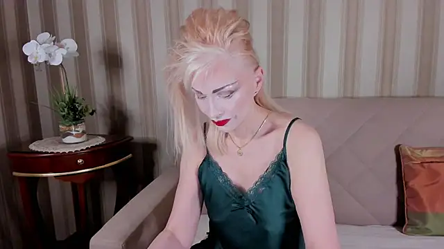 Rita Farel online show from 12/15/25, 09:52