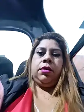 Laura-Hernandez online show from 01/31/25, 11:13