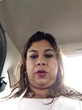 Snapshot of Laura-Hernandez chatting on 03/12/26, 03:07 Laura-Hernandez online show from 03/12/26, 03:07