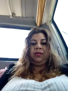 Laura-Hernandez online show from 06/23/26, 04:05