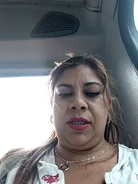 Laura-Hernandez online show from 06/26/26, 04:11
