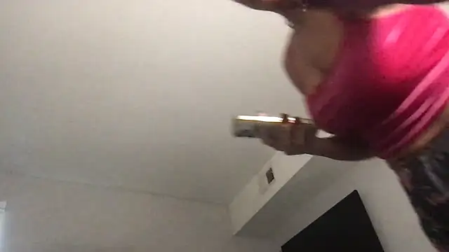 bigb00tyjudyyX online show from 09/27/25, 03:39