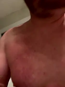 Snapshot of frenchboy9711 chatting on 01/10/26, 02:24 frenchboy9711 online show from 01/10/26, 02:24