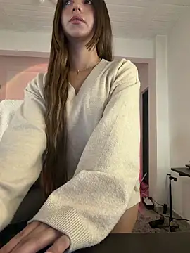 Snapshot of aly_golden_ chatting on 02/02/26, 05:28 aly golden online show from 02/02/26, 05:28