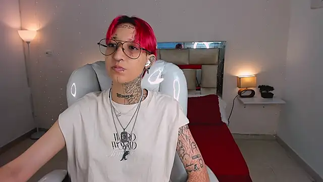 ravengreen  online show from 01/25/25, 07:49