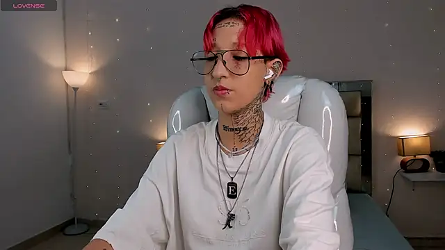 ravengreen  online show from 01/29/25, 08:04