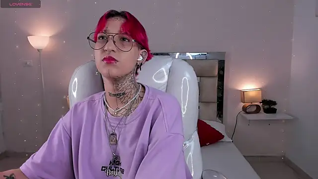 ravengreen  online show from 02/04/25, 11:27