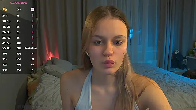 Snapshot of BritneyRoot chatting on 02/20/25, 05:51 BritneyRoot online show from 02/20/25, 05:51