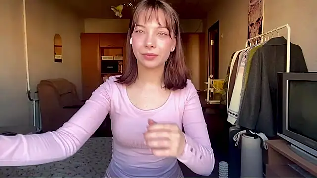 Snapshot of RettaFan chatting on 04/03/26, 02:15 RettaFan online show from 04/03/26, 02:15