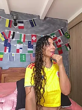 Snapshot of MafeeRoss chatting on 06/27/26, 05:40 MafeeRoss online show from 06/27/26, 05:40