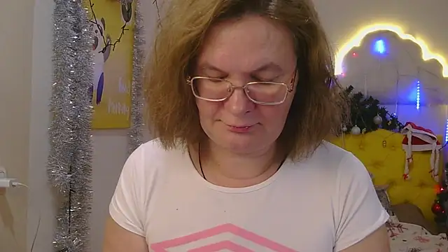 Snapshot of HolyMilfa chatting on 01/12/25, 11:07 HolyMilfa online show from 01/12/25, 11:07