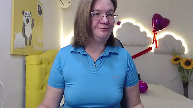 Snapshot of HolyMilfa chatting on 03/20/25, 07:58 HolyMilfa online show from 03/20/25, 07:58