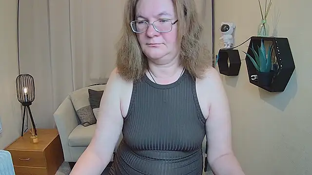 HolyMilfa online show from 05/09/26, 06:40