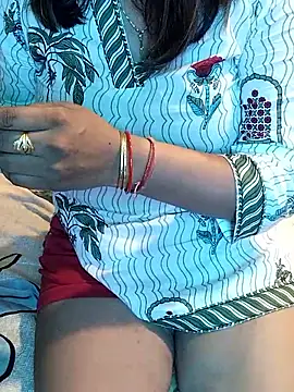 Snapshot of QueenHaryana chatting on 10/04/25, 04:21 QueenHaryana online show from 10/04/25, 04:21