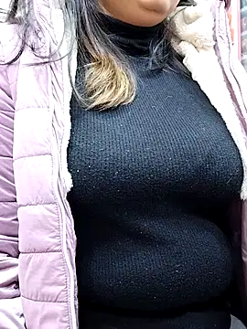 Snapshot of QueenHaryana chatting on 01/08/26, 08:49 QueenHaryana online show from 01/08/26, 08:49