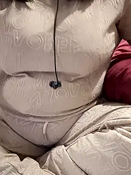 Snapshot of QueenHaryana chatting on 01/10/26, 04:20 QueenHaryana online show from 01/10/26, 04:20