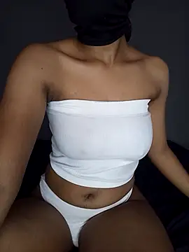 lisa larry88 online show from 10/24/25, 05:04