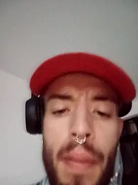 Snapshot of Aaronkiller chatting on 02/10/26, 11:09 Aaronkiller online show from 02/10/26, 11:09