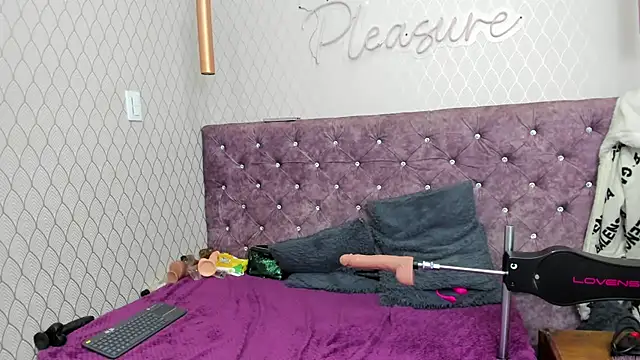 VALENTINA3x online show from 02/25/25, 06:25