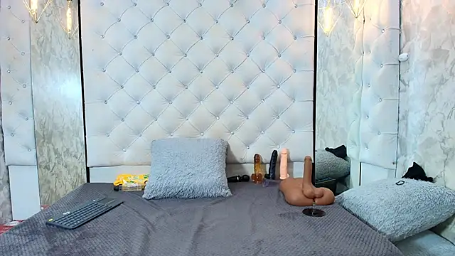 Snapshot of VALENTINA3x chatting on 02/22/26, 02:45 VALENTINA3x online show from 02/22/26, 02:45