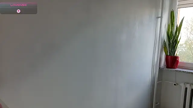 kotekxx000 online show from 09/09/25, 12:48