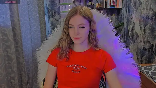 Snapshot of JuxxxsyBunx chatting on 10/08/25, 02:42 JuxxxsyBunx online show from 10/08/25, 02:42