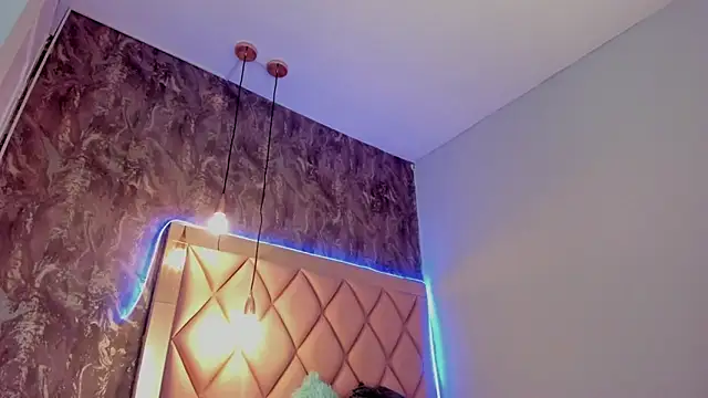 Snapshot of megan_100 chatting on 02/07/25, 07:17 megan 100 online show from 02/07/25, 07:17