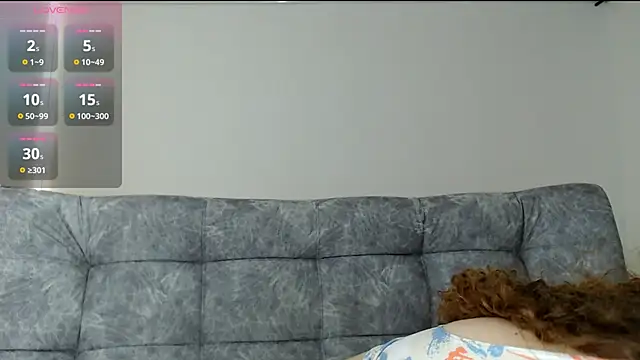 Snapshot of Mia_fooxx_ chatting on 02/18/25, 12:28 Mia fooxx online show from 02/18/25, 12:28