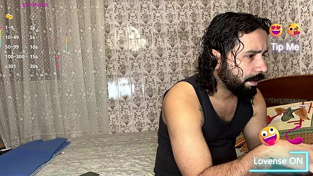 Snapshot of beardken chatting on 05/15/26, 11:17 beardken online show from 05/15/26, 11:17