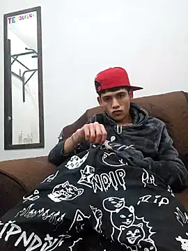 Snapshot of Giiotwink_XL chatting on 02/25/25, 09:31 Giiotwink XL online show from 02/25/25, 09:31