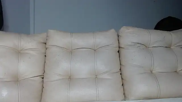 Snapshot of alexandra_lorens chatting on 10/29/25, 04:15 alexandra lorens online show from 10/29/25, 04:15