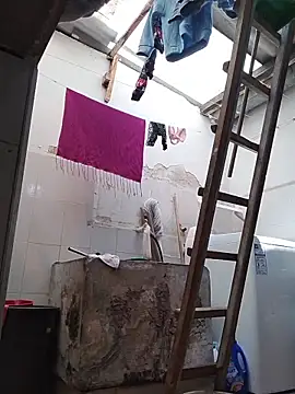 DirtyStefaniax online show from 12/17/25, 05:30