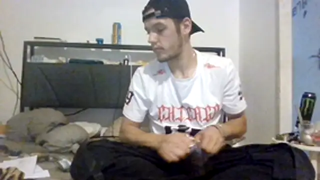 Snapshot of btungffhgg chatting on 07/17/26, 12:45 btungffhgg online show from 07/17/26, 12:45