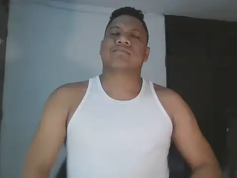 latinblack01 online show from 11/17/25, 07:03