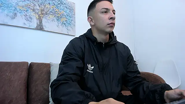 Snapshot of Samuel_Up chatting on 02/05/25, 03:34 Samuel Up online show from 02/05/25, 03:34