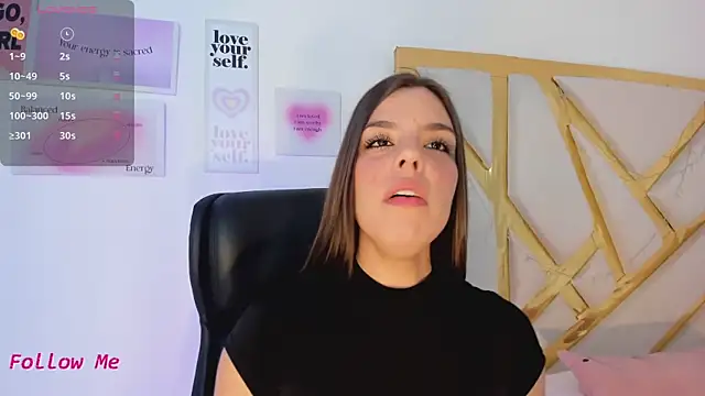 LanaJones  online show from 10/01/25, 12:22