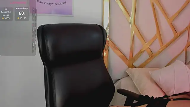 LanaJones  online show from 05/12/26, 12:57