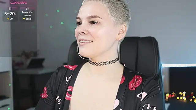 LikaBerry1 online show from 03/12/25, 07:06