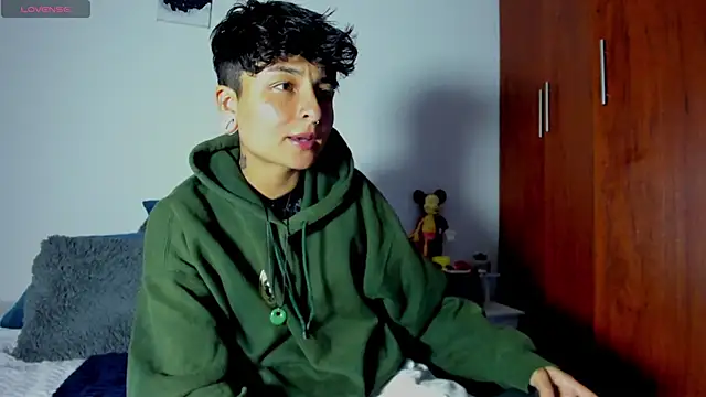 Snapshot of ZuryRamirez_ chatting on 01/06/25, 12:16 ZuryRamirez online show from 01/06/25, 12:16
